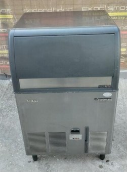 Παγομηχανή Ψεκασμού Συμπαγές Παγάκι 85Kg /24h Με Αποθήκη 48Kg SCOTSMAN Μεταχειρισμένη